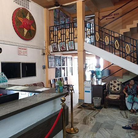 Kusum Hotel Dibrugarh Exteriör bild