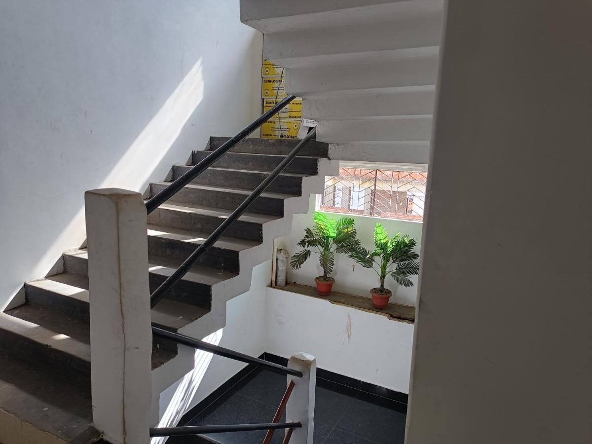 Kusum Hotel Dibrugarh Exteriör bild