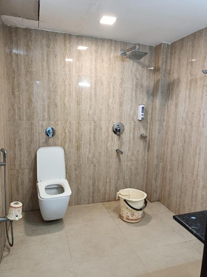 Kusum Hotel Dibrugarh Exteriör bild