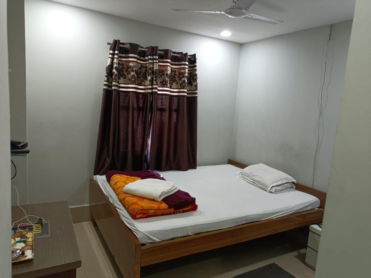 Kusum Hotel Dibrugarh Exteriör bild