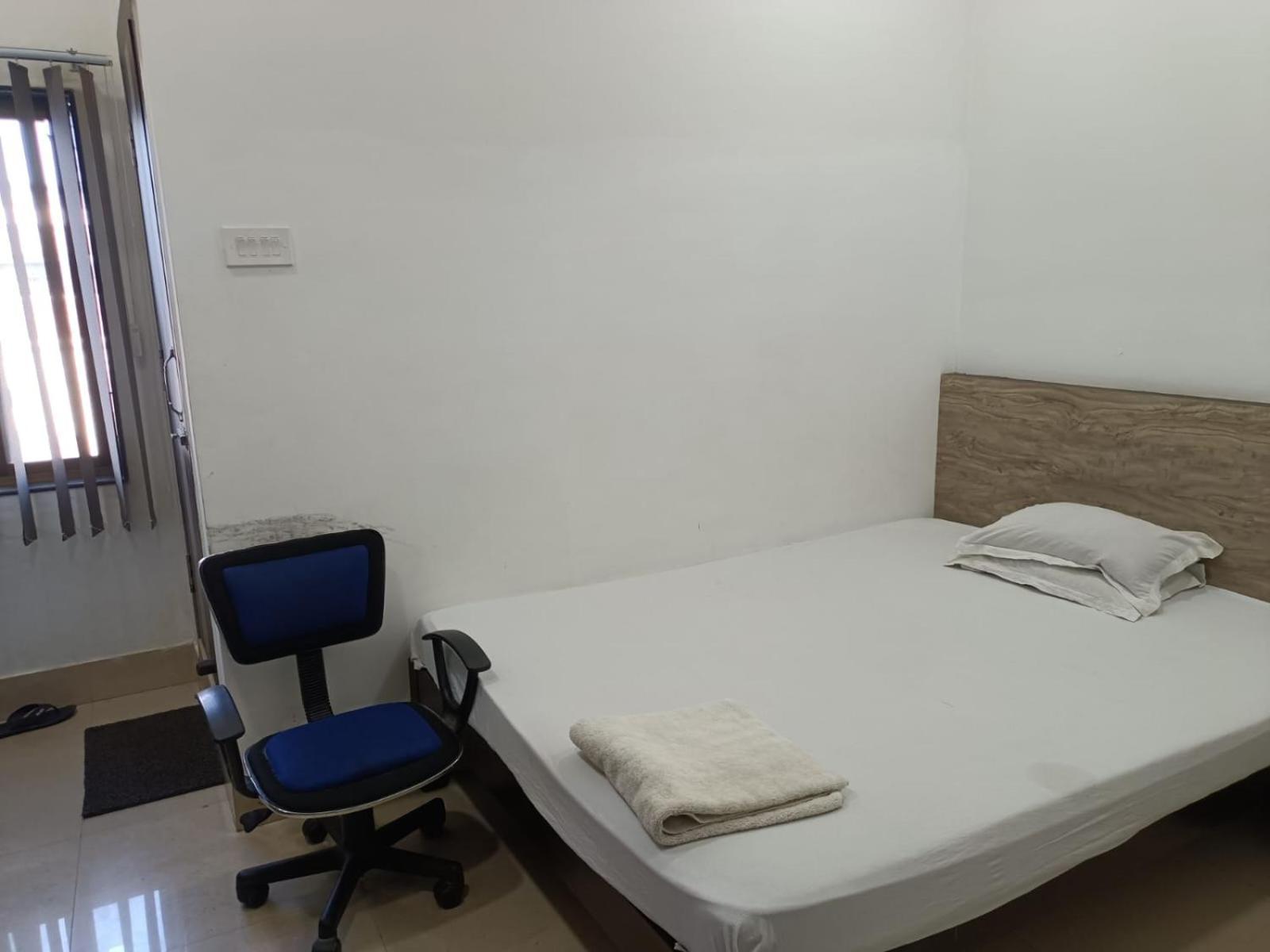 Kusum Hotel Dibrugarh Exteriör bild